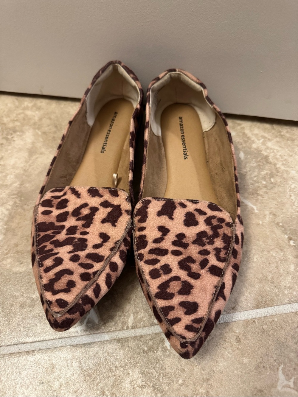 Amazon Essentials Women Leopard Print Pointed Toe Loafers Flats - 6.5
